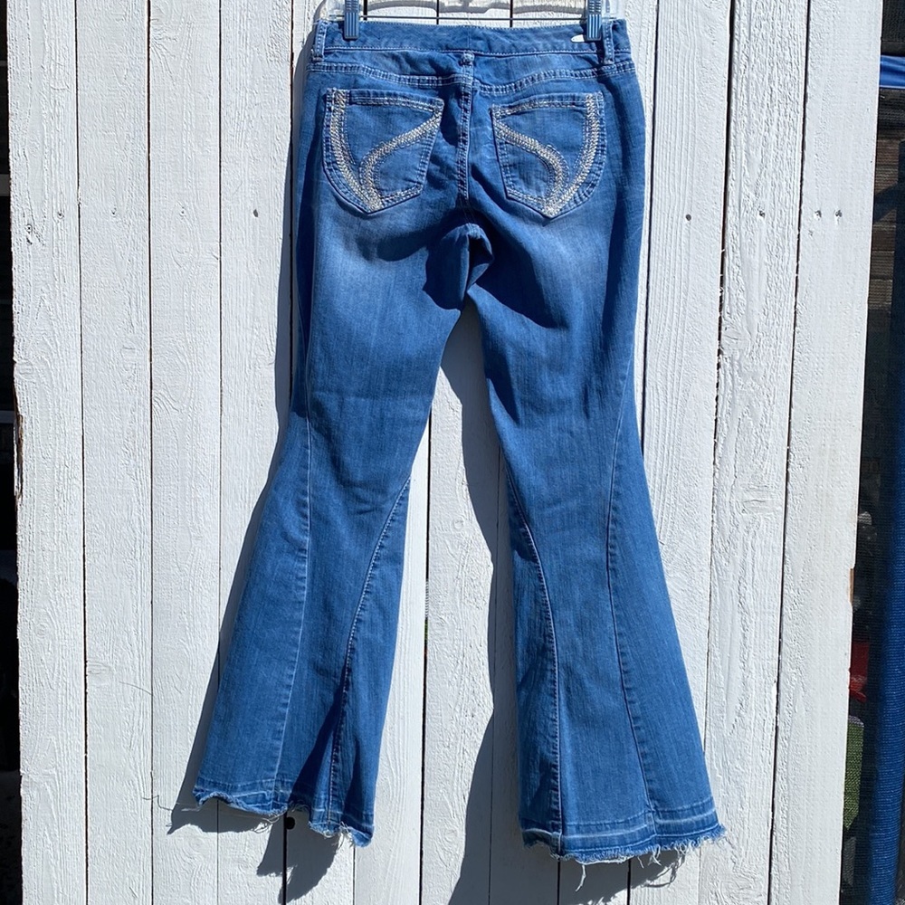 Ariya Jeans - Picture 6 of 14